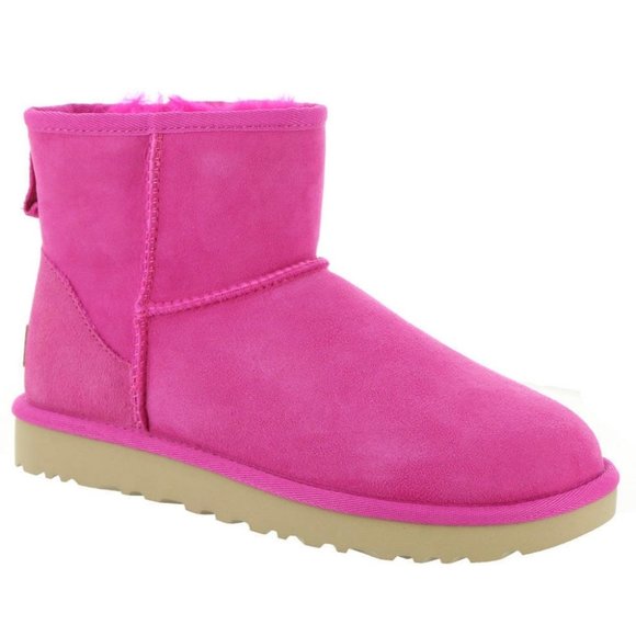 UGG Shoes - UGG NWT classic ultra mini Sz 8